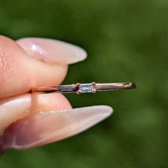 14K Rose Gold 1 Baguette Diamond Band - Picture 1 of 6
